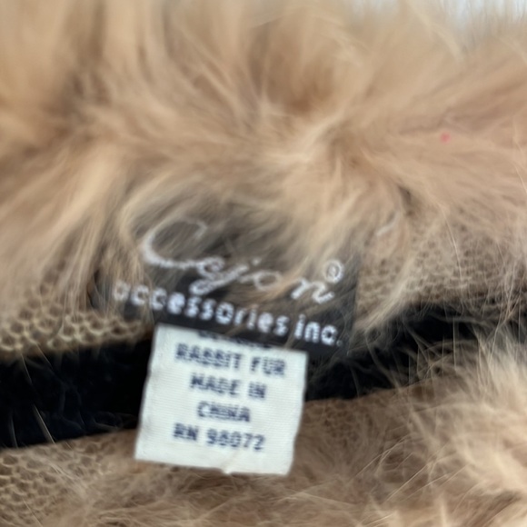 Cejon rabbit fir shawl one size - Picture 4 of 5